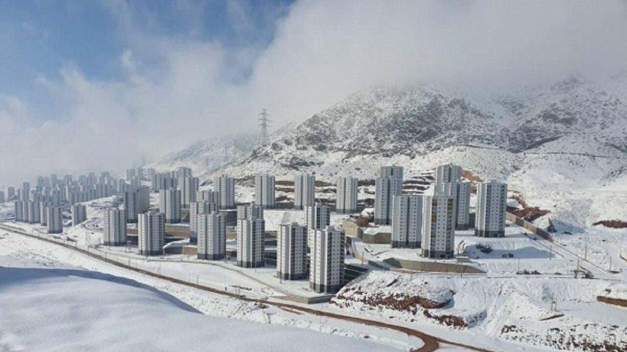 ببینید | ویدیویی از بارش برف در پردیس ببینید | ویدیویی از بارش برف در پردیس